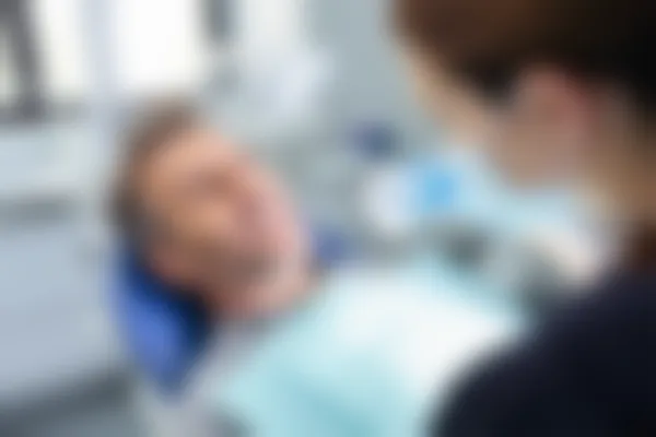 哈尔滨医博卫仕口腔门诊部推出拔牙优惠活动，原价800元起现仅需500元起，帮助您轻松应对口腔健康问题，快乐享受健康生活！