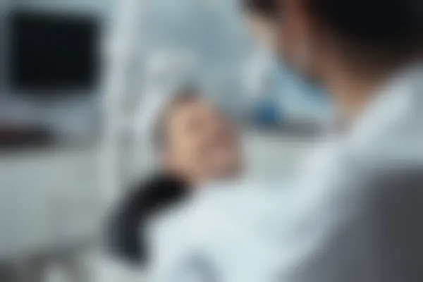 儋州周周口腔诊所口腔修复价目表：原价800元起，现预约优惠仅需600元起，助您轻松守护口腔健康！