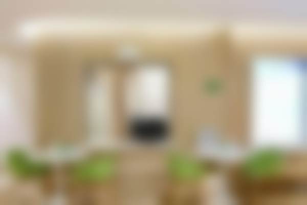 三、深圳企鹅口腔门诊医生介绍
