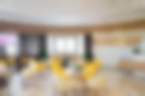 杭州爱尔眼科医院徐亚军案例效果如何？真实患者术后视力恢复数据大公开！