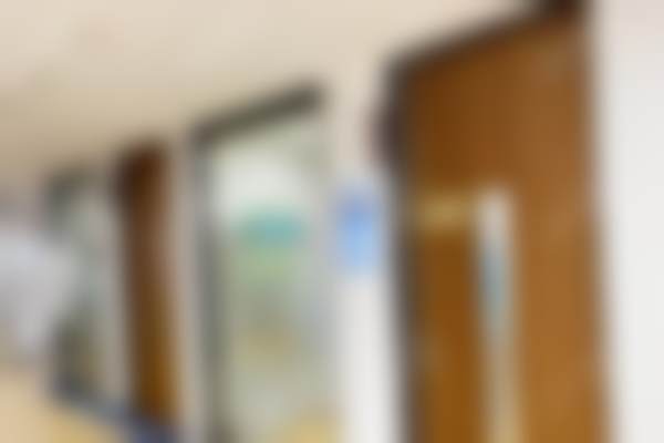 上海宏康医院口腔科做美国进口3M树脂儿童蛀牙补牙的医院优势