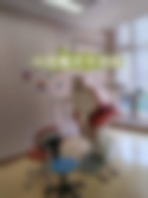 结尾预约号召深圳华悦口腔门诊部钟元